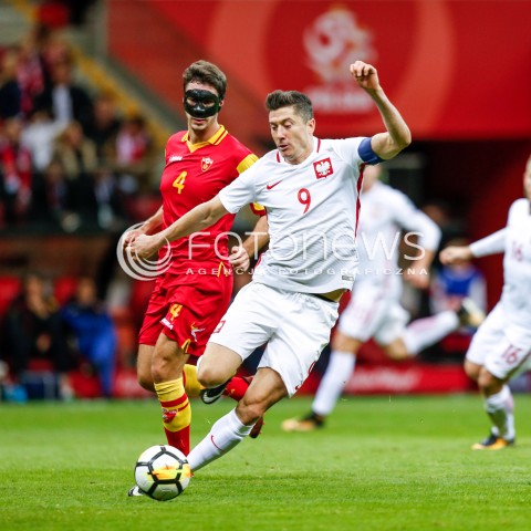  08.10.2017 WARSZAWA STADION NARODOWY <br />PILKA NOZNA REPREZENTACJA KWALIFIKACJE DO MISTRZOSTW SWIATA ROSJA 2018<br />Football European Qualifiers Fifa World Cup Russia 2018<br />MECZ POLSKA - CZARNOGORA ( Poland - Montenegro )<br />N/Z ROBERT LEWANDOWSKI <br /> 