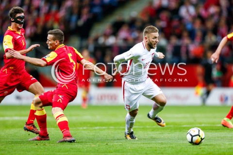  08.10.2017 WARSZAWA STADION NARODOWY <br />PILKA NOZNA REPREZENTACJA KWALIFIKACJE DO MISTRZOSTW SWIATA ROSJA 2018<br />Football European Qualifiers Fifa World Cup Russia 2018<br />MECZ POLSKA - CZARNOGORA ( Poland - Montenegro )<br />N/Z JAKUB BLASZCZYKOWSKI NEMANJA MIJUSKOVIC <br /> 