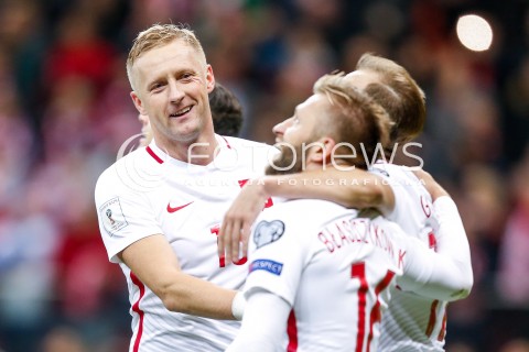  08.10.2017 WARSZAWA STADION NARODOWY <br />
PILKA NOZNA REPREZENTACJA KWALIFIKACJE DO MISTRZOSTW SWIATA ROSJA 2018<br />
Football European Qualifiers Fifa World Cup Russia 2018<br />
MECZ POLSKA - CZARNOGORA ( Poland - Montenegro )<br />
N/Z RADOSC BRAMKA GOL NA 3:2 KAMIL GLIK JAKUB BLASZCZYKOWSKI <br />
 