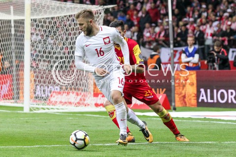  08.10.2017 WARSZAWA STADION NARODOWY <br />
PILKA NOZNA REPREZENTACJA KWALIFIKACJE DO MISTRZOSTW SWIATA ROSJA 2018<br />
Football European Qualifiers Fifa World Cup Russia 2018<br />
MECZ POLSKA - CZARNOGORA ( Poland - Montenegro )<br />
N/Z JAKUB BLASZCZYKOWSKI EMRAH KLIMENTA <br />
 