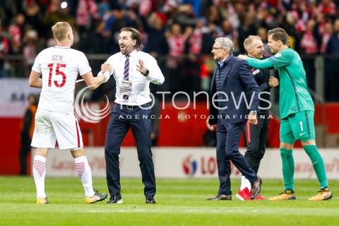  08.10.2017 WARSZAWA STADION NARODOWY <br />
PILKA NOZNA REPREZENTACJA KWALIFIKACJE DO MISTRZOSTW SWIATA ROSJA 2018<br />
Football European Qualifiers Fifa World Cup Russia 2018<br />
MECZ POLSKA - CZARNOGORA ( Poland - Montenegro )<br />
N/Z AWANS WYGRANA ZWYCIESTWO RADOSC EMOCJE KAMIL GLIK TOMASZ IWAN ADAM NAWALKA - I TRENER ( HEAD COACH ) <br />
 