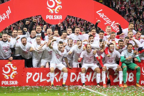  08.10.2017 WARSZAWA STADION NARODOWY <br />
PILKA NOZNA REPREZENTACJA KWALIFIKACJE DO MISTRZOSTW SWIATA ROSJA 2018<br />
Football European Qualifiers Fifa World Cup Russia 2018<br />
MECZ POLSKA - CZARNOGORA ( Poland - Montenegro )<br />
N/Z AWANS WYGRANA ZWYCIESTWO RADOSC EMOCJE ZAWODNICY ZDJECIE GRUPOWE GRUPOWKA ROBERT LEWANDOWSKI WOJCIECH SZCZESNY GRZEGORZ KRYCHOWIAK KAMIL GLIK KAMIL GROSICKI<br />
 