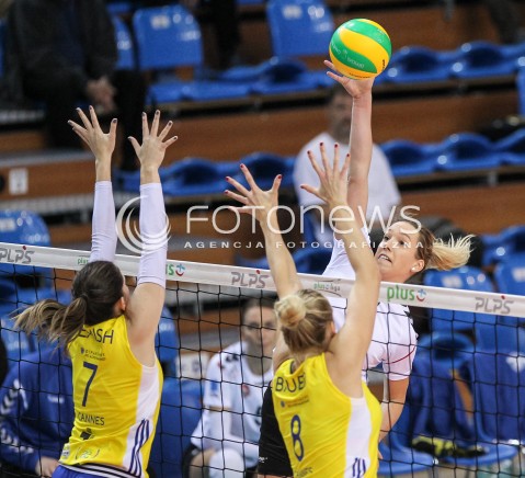  08.10.2017 RZESZOW <br />SIATKOWKA KOBIET SEZON 2017/2018 <br />V MIEDZYNARODOWY TURNIEJ O PUCHAR FIRMY DEVELOPRES<br />MECZ RC CANNES ? DEVELOPRES SKYRES RZESZOW <br />N/Z HELENE ROUSSEAUX <br /> 