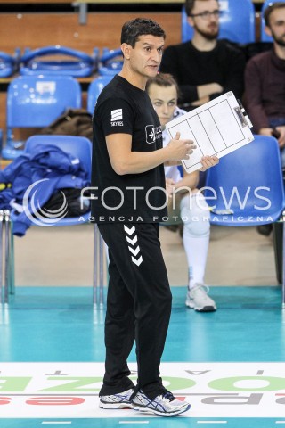  08.10.2017 RZESZOW <br />SIATKOWKA KOBIET SEZON 2017/2018 <br />V MIEDZYNARODOWY TURNIEJ O PUCHAR FIRMY DEVELOPRES<br />MECZ RC CANNES ? DEVELOPRES SKYRES RZESZOW <br />N/Z LORENZO MICELLI - I TRENER HEAD COACH <br /> 