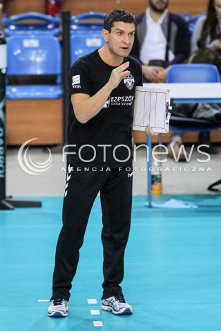  08.10.2017 RZESZOW <br />SIATKOWKA KOBIET SEZON 2017/2018 <br />V MIEDZYNARODOWY TURNIEJ O PUCHAR FIRMY DEVELOPRES<br />MECZ RC CANNES ? DEVELOPRES SKYRES RZESZOW <br />N/Z LORENZO MICELLI - I TRENER HEAD COACH SYLWETKA <br /> 