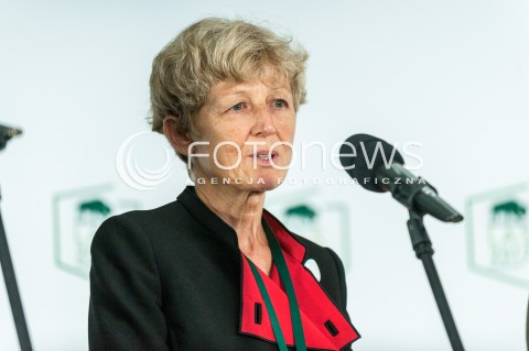  09.10.2017 WARSZAWA<br />KONFERENCJA PRASOWA MINISTRA SRODOWISKA<br />N/Z EWA MULLER DYREKTOR DEPARTAMENTU LESNICTWA ORGANIZACJI NARODOW ZJEDNOCZONYCH DO SPRAW WYZYWIENIA I ROLNICTWA<br /> 