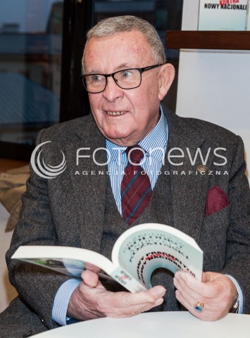  09.10.2017 WARSZAWA<br />PREMIERA KSIAZKI NOWY PRAGMATYZM KONTRA NOWY NACJONALIZM <br />N/Z ANDRZEJ KRZYSZTOF KOZMINSKI<br /> 