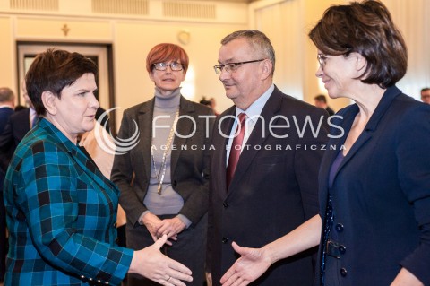  10.10.2016 WARSZAWA <br />POSIEDZENIE RADY MINISTROW <br />N/Z PREMIER BEATA SZYDLO ANDRZEJ ADAMCZYK ANNA STREZYNSKA<br /> 