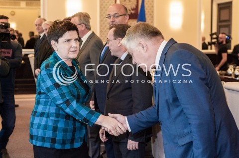  10.10.2016 WARSZAWA <br />POSIEDZENIE RADY MINISTROW <br />N/Z PREMIER BEATA SZYDLO KRZYSZTOF JURGIEL<br /> 