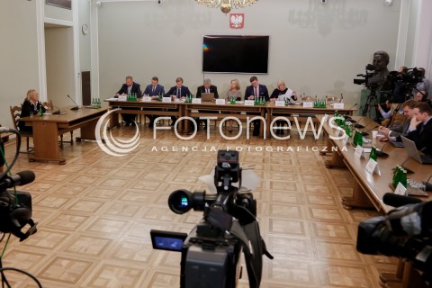  11.10.2017 WARSZAWA SEJM<br />KOMISJA SLEDCZA GRUPY AMBER GOLD<br />N/Z MAREK SUSKI MALGORZATA WASSERMANN TOMASZ RZYMKOWSKI JOANNA KOPCINSKA JAROSLAW KRAJEWSKI<br /> 