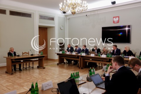  11.10.2017 WARSZAWA SEJM<br />KOMISJA SLEDCZA GRUPY AMBER GOLD<br />N/Z MAREK SUSKI MALGORZATA WASSERMANN TOMASZ RZYMKOWSKI JOANNA KOPCINSKA JAROSLAW KRAJEWSKI<br /> 
