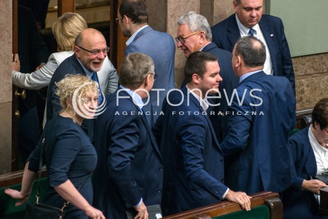  11.10.2017 WARSZAWA SEJM<br />POSIEDZENIE SEJMU<br />N/Z LUKASZ RZEPECKI PRZESADZONY DO LAW PLATFORMY OBYWATELSKIEJ<br /> 