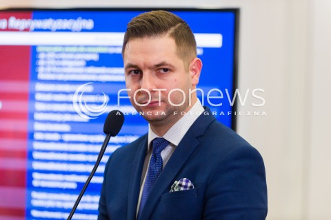  11.10.2017 WARSZAWA<br />KONFERENCJA PRASOWA PATRYKA JAKIEGO W SPRAWIE USTAWY REPRYWATYZACYJNEJ<br />N/Z WICEMINISTER SPRAWIEDLIWOSCI PATRYK JAKI<br /> 