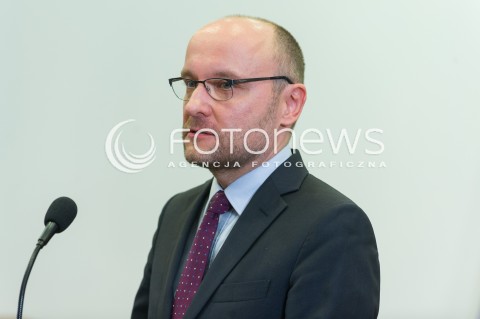  11.10.2017 WARSZAWA<br />KONFERENCJA PRASOWA PATRYKA JAKIEGO W SPRAWIE USTAWY REPRYWATYZACYJNEJ<br />N/Z PROFESOR KAMIL ZARADKIEWICZ<br /> 