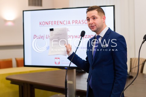  11.10.2017 WARSZAWA<br />KONFERENCJA PRASOWA PATRYKA JAKIEGO W SPRAWIE USTAWY REPRYWATYZACYJNEJ<br />N/Z WICEMINISTER SPRAWIEDLIWOSCI PATRYK JAKI<br /> 
