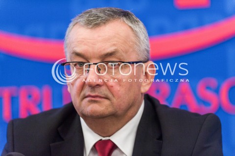  11.10.2017 WARSZAWA<br />OTWARCIE KAMPANII POCZTA POLSKA BEZ BARIER<br />N/Z MINISTER INFRASTRUKTURY I BUDOWNICTWA ANDRZEJ ADAMCZYK<br /> 