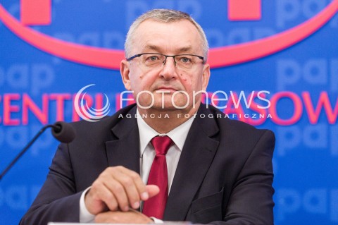  11.10.2017 WARSZAWA<br />OTWARCIE KAMPANII POCZTA POLSKA BEZ BARIER<br />N/Z MINISTER INFRASTRUKTURY I BUDOWNICTWA ANDRZEJ ADAMCZYK<br /> 