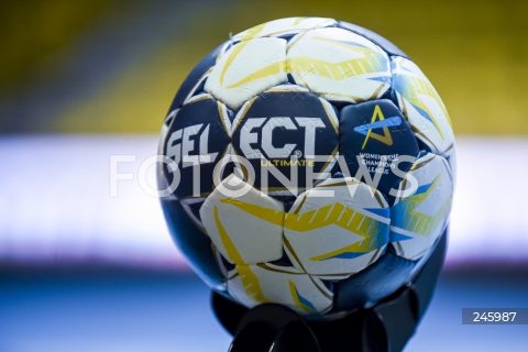  11.10.2017 GDYNIA<br />EHF LIGA MISTRZYN W PILCE RECZNEJ KOBIET SEZON 2017/2018<br />EFH WOMENS HANDBALL CHAMPIONS LEAGUE SEASON 2017/2018<br />MECZ VISTAL GDYNIA - CSM BUCARESTI<br />N/Z OFICJALNA PILKA LIGI MISTRZOW KOBIET OFFICIAL BALL OF WOMEN'S CHAMPIONS LEAGUE<br /> 