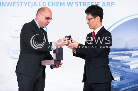  12.10.2017 WARSZAWA<br />KONFERENCJA STRATEGIA ODPOWIEDZIALNEGO ROZWODU W PRAKTYCE<br />N/Z PREZEZES LG CHEM WROCLAW EGERGY SP ZOO SA SOON CHEOL CHOI<br /> 