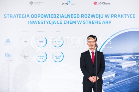  12.10.2017 WARSZAWA<br />KONFERENCJA STRATEGIA ODPOWIEDZIALNEGO ROZWODU W PRAKTYCE<br />N/Z PREZEZES LG CHEM WROCLAW EGERGY SP ZOO SA SOON CHEOL CHOI<br /> 