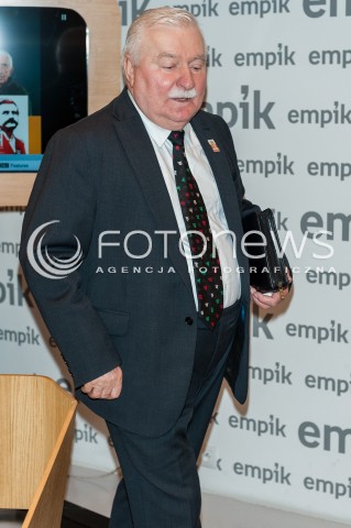  12.10.2017 WARSZAWA<br />PREMIERA KSIAZKI JA Z LECHEM WALESA ROZMAWIAJA ANDRZEJ BODNAR CEZARY LAZAREWICZ<br />N/Z LECH WALESA<br /> 