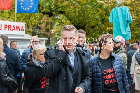  14.10.2017 WARSZAWA<br />PROTEST REZYDENTOW POD KPRM<br />N/Z JAKUB STEFANIAK<br /> 