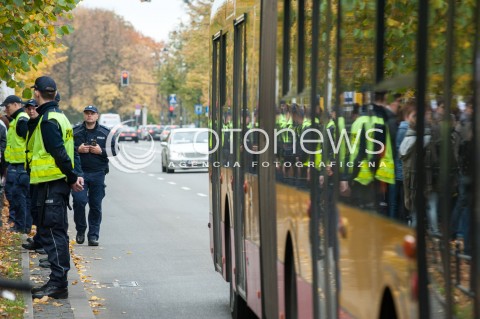  14.10.2017 WARSZAWA<br />PROTEST REZYDENTOW POD KPRM<br />N/Z UCZESTNICY WYDARZENIA POLICJA<br /> 