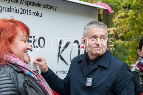  14.10.2017 WARSZAWA<br />PROTEST REZYDENTOW POD KPRM<br />N/Z WLADYSLAW FRASYNIUK TABLICA LICZNIK KOD<br /> 