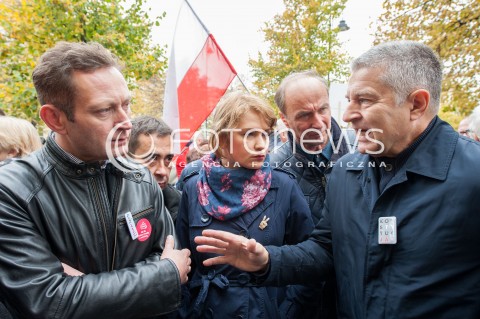  14.10.2017 WARSZAWA<br />PROTEST REZYDENTOW POD KPRM<br />N/Z WLADYSLAW FRASYNIUK PAWEL RABIEJ<br /> 
