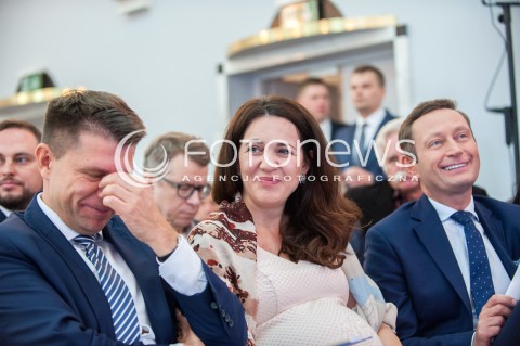  15.10.2017 WARSZAWA<br />KONWENCJA PARTII NOWOCZESNA<br />N/Z RYSZARD PETRU KORNELIA WROBLEWSKA RYSZARD PETRU<br /> 