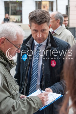  15.10.2017 WARSZAWA<br />KONWENCJA PARTII NOWOCZESNA<br />N/Z RYSZARD PETRU<br /> 