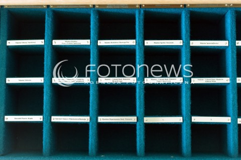  17.10.2017 WARSZAWA<br />POSIEDZENIE RADY MINISTROW<br />N/Z SZUFLADA NA TELEFONY<br /> 