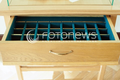  17.10.2017 WARSZAWA<br />POSIEDZENIE RADY MINISTROW<br />N/Z SZUFLADA NA TELEFONY<br /> 