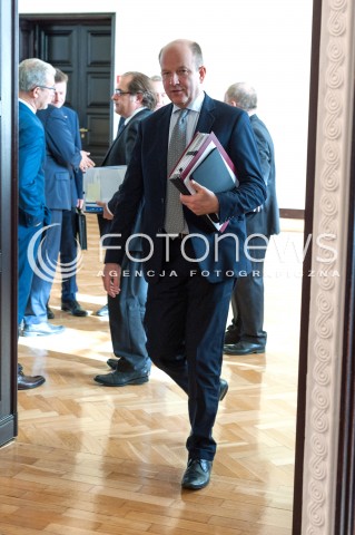  17.10.2017 WARSZAWA<br />POSIEDZENIE RADY MINISTROW<br />N/Z KONSTANTY RADZIWILL<br /> 