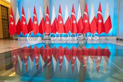  17.10.2017 WARSZAWA<br />ODWOLANE SPOTKANIE PREMIER SZYDLO Z PREZYDENTEM TURCJI<br />N/Z FLAGI<br /> 