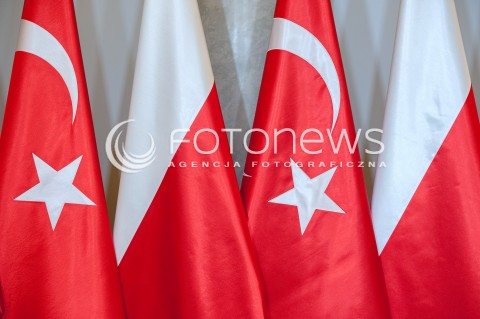  17.10.2017 WARSZAWA<br />ODWOLANE SPOTKANIE PREMIER SZYDLO Z PREZYDENTEM TURCJI<br />N/Z FLAGI FLAGA POLSKA TURCJA<br /> 