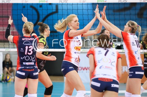  21.10.2017 LODZ SIATKOWKA <br />
ORLEN LIGA SEZON 2017/2018 <br />
GROT BUDOWLANI LODZ - POLI BUDOWLANI TORUN<br />
N/Z AGNIESZKA KAKOLEWSKA RADOSC EMOCJE WYGRANA<br />
 