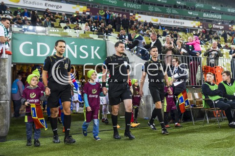  21.10.2017 GDANSK <br />PILKA NOZNA - EKSTRAKLASA SEZON 2017/2018<br />MECZ LECHIA GDANSK - LECH POZNAN<br />N/Z TOMASZ MUSIAL<br /> 