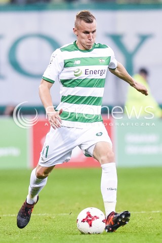  21.10.2017 GDANSK <br />PILKA NOZNA - EKSTRAKLASA SEZON 2017/2018<br />MECZ LECHIA GDANSK - LECH POZNAN<br />N/Z PAWEL STOLARSKI<br /> 
