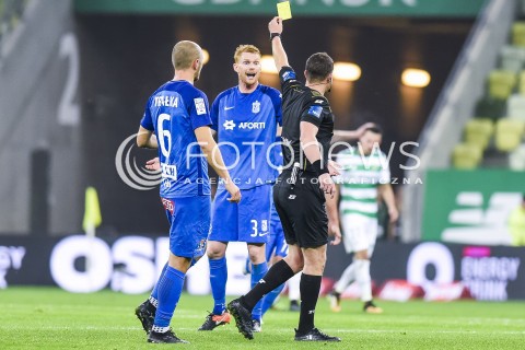  21.10.2017 GDANSK <br />PILKA NOZNA - EKSTRAKLASA SEZON 2017/2018<br />MECZ LECHIA GDANSK - LECH POZNAN<br />N/Z LASSE NIELSEN ZOLTA KARTKA KARNY VAR<br /> 