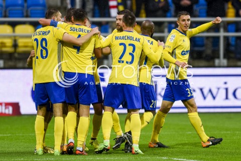  22.10.2017 GDYNIA <br />PILKA NOZNA - EKSTRAKLASA SEZON 2017/2018<br />MECZ ARKA GDYNIA - JAGIELLONIA BIALYSTOK<br />N/Z ARKA GDYNIA GOL RADOSC BRAMKA RAFAL SIEMASZKO<br /> 