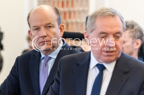  24.10.2017 WARSZAWA<br />POSIEDZENIE RADY MINISTROW<br />N/Z KONSTANTY RADZIWILL HENRYK KOWALCZYK<br /> 