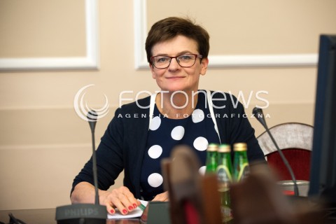  25.10.2017 WARSZAWA<br />POSIEDZENIE SEJMU RP<br />KOMISJA EDUKACJI NAUKI I MLODZIEZY<br />N/Z KRYSTYNA SZUMILAS<br /> 