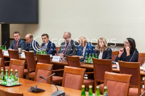  25.10.2017 WARSZAWA<br />KOMISJA WENECKA W SEJMIE RP<br />N/Z BORYS BUDKA DOMINIK TARCZYNSKI ARKADIUSZ MYRCHA KAMILA GASIUK PIHOWICZ BARBARA DOLNIAK<br /> 