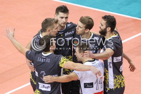  28.10.2017 RZESZOW <br />SIATKOWKA PLUS LIGA 2017/2018 MEN VOLLEYBALL POLAND POLISH PLUSLIGA LEAGUE SEASON 2017/18 <br />MECZ ASSECO RESOVIA RZESZOW - TREFL GDANSK <br />N/Z PIOTR NOWAKOWSKI ARTUR SZALPUK MATEUSZ MIKA DAMIAN SCHULZ RADOSC EMOCJE <br /> 