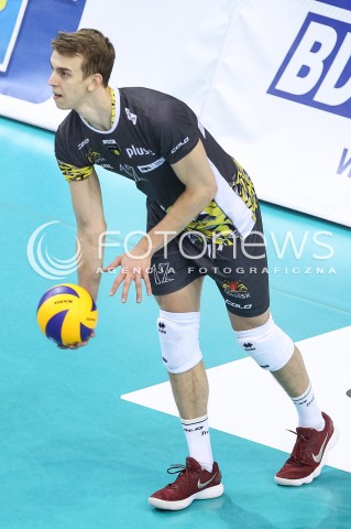  28.10.2017 RZESZOW <br />SIATKOWKA PLUS LIGA 2017/2018 MEN VOLLEYBALL POLAND POLISH PLUSLIGA LEAGUE SEASON 2017/18 <br />MECZ ASSECO RESOVIA RZESZOW - TREFL GDANSK <br />N/Z ARTUR SZALPUK SYLWETKA <br /> 