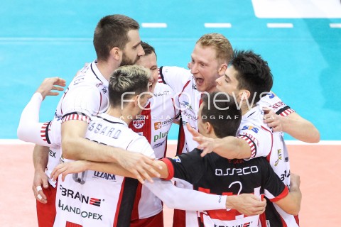  28.10.2017 RZESZOW <br />SIATKOWKA PLUS LIGA 2017/2018 MEN VOLLEYBALL POLAND POLISH PLUSLIGA LEAGUE SEASON 2017/18 <br />MECZ ASSECO RESOVIA RZESZOW - TREFL GDANSK <br />N/Z JAKUB JAROSZ MARCIN MOZDZONEK ALEKSANDER SLIWKA RADOSC EMOCJE <br /> 