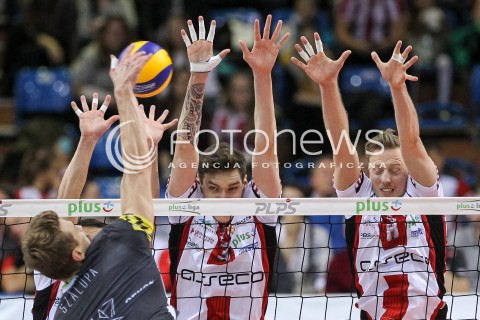  28.10.2017 RZESZOW <br />SIATKOWKA PLUS LIGA 2017/2018 MEN VOLLEYBALL POLAND POLISH PLUSLIGA LEAGUE SEASON 2017/18 <br />MECZ ASSECO RESOVIA RZESZOW - TREFL GDANSK <br />N/Z BARTLOMIEJ LEMANSKI ELVISS KRASTINS BLOK <br /> 