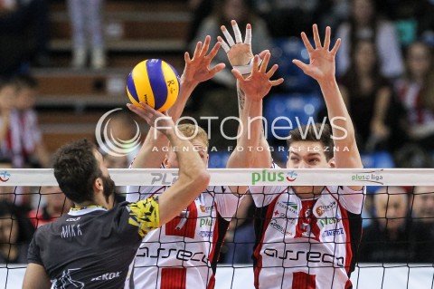  28.10.2017 RZESZOW <br />SIATKOWKA PLUS LIGA 2017/2018 MEN VOLLEYBALL POLAND POLISH PLUSLIGA LEAGUE SEASON 2017/18 <br />MECZ ASSECO RESOVIA RZESZOW - TREFL GDANSK <br />N/Z BARTLOMIEJ LEMANSKI MATEUSZ MIKA BLOK <br /> 