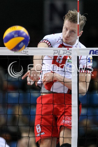  28.10.2017 RZESZOW <br />SIATKOWKA PLUS LIGA 2017/2018 MEN VOLLEYBALL POLAND POLISH PLUSLIGA LEAGUE SEASON 2017/18 <br />MECZ ASSECO RESOVIA RZESZOW - TREFL GDANSK <br />N/Z ELVISS KRASTINS SYLWETKA ATAK <br /> 